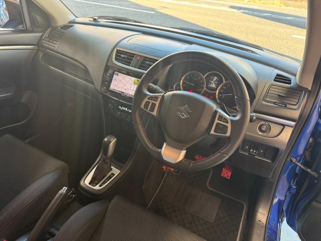 スイフトスポーツ ベースグレード　ＭｏｎｓｔｅｒＳｐｏｒｔサスペンション＆マフラー＆カーボンＧＴウイング　エンケイＰＦ０７アルミ（１７インチ）　Ｐａｎａｓｏｎｉｃ地デジフルセグメモリナビ　ＥＴＣ　ドライブレコーダー（5枚目）