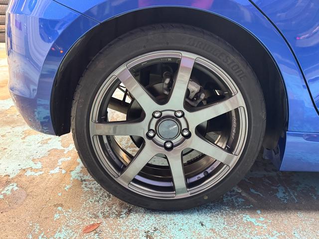 スイフトスポーツ ベースグレード　ＭｏｎｓｔｅｒＳｐｏｒｔサスペンション＆マフラー＆カーボンＧＴウイング　エンケイＰＦ０７アルミ（１７インチ）　Ｐａｎａｓｏｎｉｃ地デジフルセグメモリナビ　ＥＴＣ　ドライブレコーダー（40枚目）