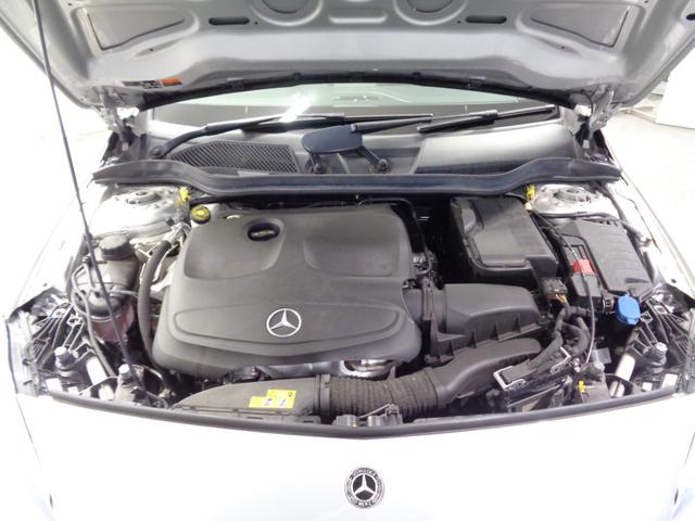 A180 AMG スタイル レーダーセーフティPKG ディスタンスパイロット 純正ナビ/TV/バックカメラ AMGスタイル専用スポーツシート/シートヒーター オートマチックハイビーム付LEDヘッドライト カープレイ対応オーディオ AMGエアロ&アルミ(20枚目)