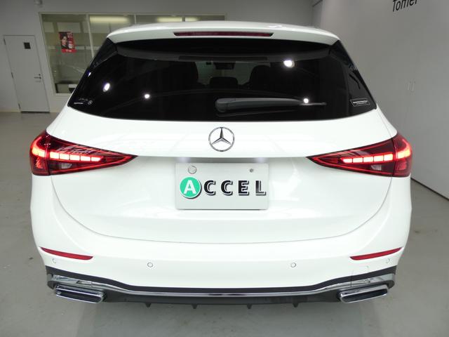 Ｃクラスステーションワゴン Ｃ１８０ステーションワゴンアバンギャルドＡＭＧライン　レーダーセーフティ　パノラマサンルーフ　ハーフレザーシート＆シートヒーター　ナビＴＶ３６０カメラ　ＡＭＧエアロ　キーレスゴー　ヘッドアップディスプレイ　アンビエントライト　ドラレコ　電動テールゲート（18枚目）