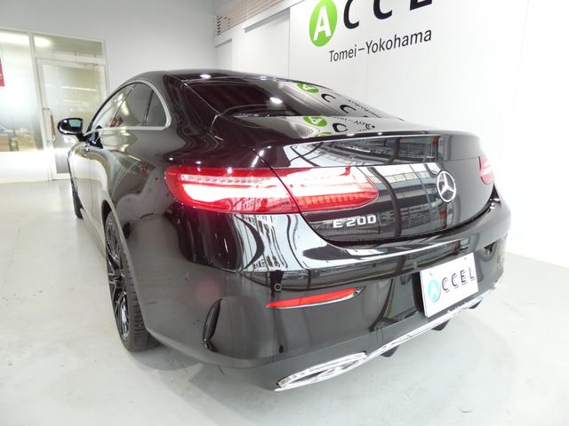 Eクラス E200 クーペ スポーツ エクスクルーシブPKG レーダーセーフティ パノラマサンルーフ レッド&ブラックレザーシート シートヒーター ナビTV360カメラ ヘッドアップディスプレイ ブルメスターサウンド マルチビームLED ROLF20インチアルミ(2枚目)