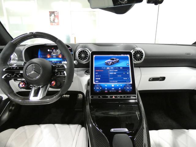 GT 63 4マチック+ クーペ AMGパフォーマンスパッケージ&カーボンパッケージ クリスタルホワイト&ブラックナッパレザーシート ブルメスターハイエンド3Dサラウンドシステム ナビTV360°カメラ 可倒式リアシート ドラレコ(3枚目)