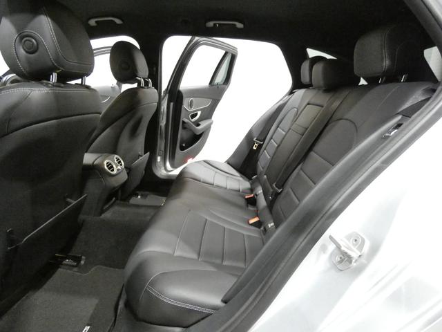 Ｃクラスステーションワゴン Ｃ２００　ステーションワゴン　スポーツ　レーダーセーフティ　ブラックレザーシート＆ヒーター　純正ナビＴＶ　バックカメラ　キーレスゴー　ブラインドスポットアシスト　電動テールゲート（7枚目）