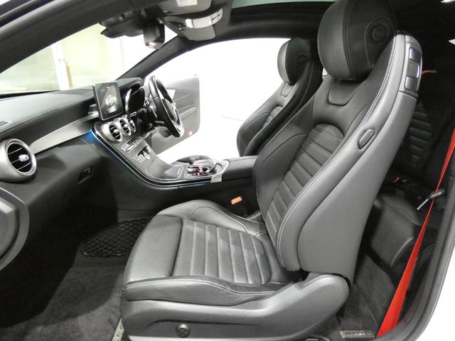 ブラックレザーメモリー付きパワーシート＆ヒーター！