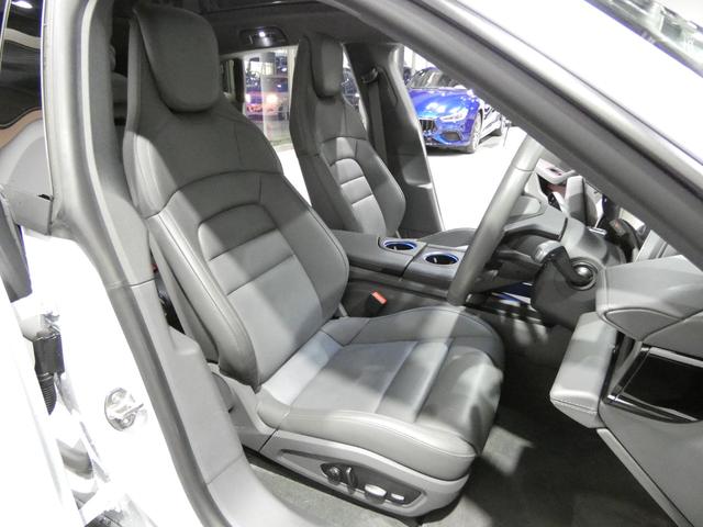 タイカンクロスツーリスモ タイカン　４クロスツーリスモ　スポーツクロノパッケージ　ＡＣＣ　パノラマルーフ　スポーツクロノ＆オフロードデザインパッケージ　レーンアシスト　純正ナビ　パーキングサポート付サラウンドカメラ　電動テールゲート　ＬＥＤヘッドライト　ＯＰ２０インチＡＷ　後期型（35枚目）