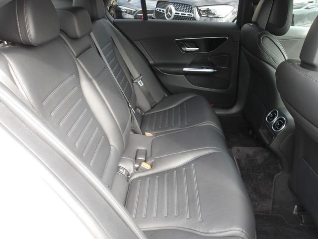 Ｃクラス Ｃ２００アバンギャルド　ＡＭＧライン　認定保証２年・禁煙車・パノラミックルーフ・レザーエクスクルーシブパッケージ・ベーシックパッケージ・オブシディアンブラック・（２３０１）（53枚目）