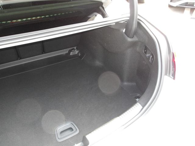 Ｃクラス Ｃ２００アバンギャルド　ＡＭＧライン　認定保証２年・禁煙車・パノラミックルーフ・レザーエクスクルーシブパッケージ・ベーシックパッケージ・オブシディアンブラック・（２３０１）（56枚目）