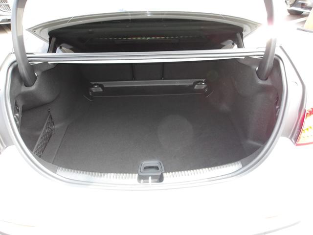 Ｃクラス Ｃ２００アバンギャルド　ＡＭＧライン　認定保証２年・禁煙車・パノラミックルーフ・レザーエクスクルーシブパッケージ・ベーシックパッケージ・オブシディアンブラック・（２３０１）（57枚目）