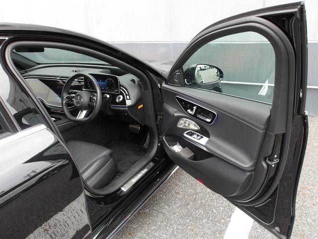 Eクラス E220d アバンギャルド AMGラインパッケージ 認定保証2年・禁煙車・ワンオーナー・レザーエクスクルーシブパッケージ・デジタルインテリアパッケージ・アドバンスドパッケージ・オブシディアンブラック・(2401)(38枚目)