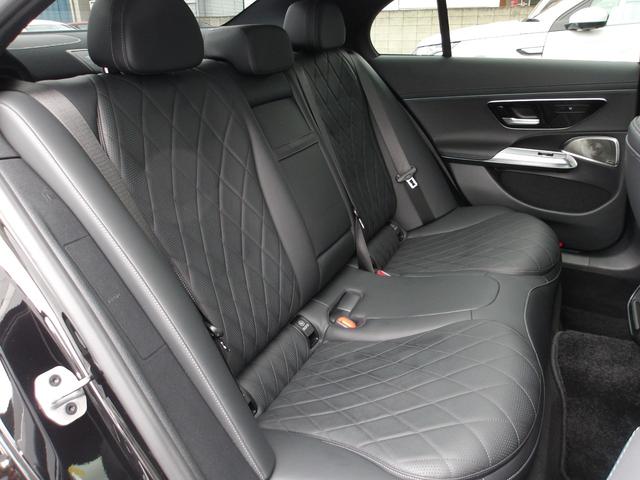 Eクラス E220d アバンギャルド AMGラインパッケージ 認定保証2年・禁煙車・ワンオーナー・レザーエクスクルーシブパッケージ・デジタルインテリアパッケージ・アドバンスドパッケージ・オブシディアンブラック・(2401)(52枚目)
