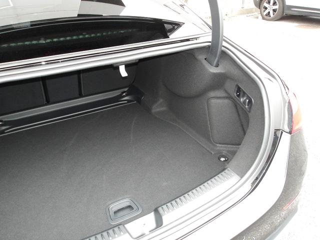 Eクラス E220d アバンギャルド AMGラインパッケージ 認定保証2年・禁煙車・ワンオーナー・レザーエクスクルーシブパッケージ・デジタルインテリアパッケージ・アドバンスドパッケージ・オブシディアンブラック・(2401)(55枚目)