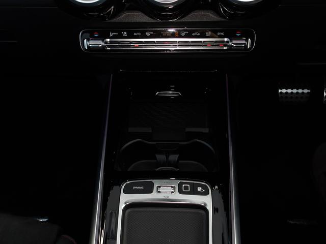 GLB GLB200d 4マチック AMGラインパッケージ 認定保証2年・禁煙車・ワンオーナー・パノラミックルーフ・ポーラホワイト・フットトランクオープナー・アンビエントライト・360度カメラ・(2502)((59枚目)