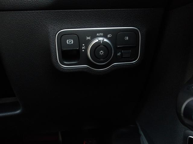 GLB GLB200d 4マチック AMGラインパッケージ 認定保証2年・禁煙車・ワンオーナー・パノラミックルーフ・ポーラホワイト・フットトランクオープナー・アンビエントライト・360度カメラ・(2502)((68枚目)