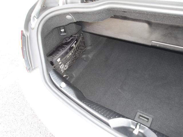 Ｃクラス Ｃ１８０カブリオレスポーツレザエクスクルシブパッケジ　認定保証２年・禁煙車・レーダーセーフティパッケージ・アンビエントライト・レザーエクスクルーシブパッケージ・エアボディコントロールサスペンション・ダイヤモンドホワイト・（２００１）（58枚目）