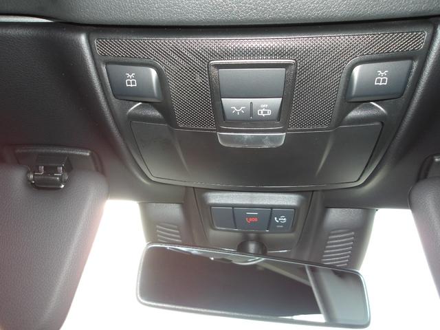 Ｃクラス Ｃ１８０カブリオレスポーツレザエクスクルシブパッケジ　認定保証２年・禁煙車・レーダーセーフティパッケージ・アンビエントライト・レザーエクスクルーシブパッケージ・エアボディコントロールサスペンション・ダイヤモンドホワイト・（２００１）（71枚目）