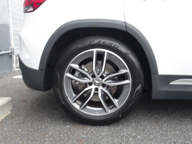 GLAクラス GLA35 4マチック 認定保証2年・禁煙車・パノラミックルーフ・アドバンスドパッケージ・AMGパフォーマンスパッケージ・デジタルホワイト・(2302)(19枚目)