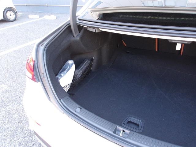 Eクラス E300 スポーツ 認定保証2年・禁煙車・パノラミックルーフ・パノラミックルーフ・エクスクルーシブパッケージ・AIRMATICDCサスペンション・ダイヤモンドホワイト・(2101)(46枚目)