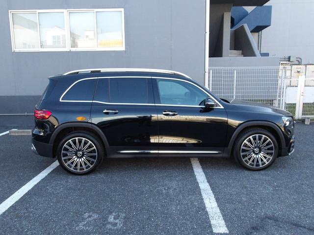 GLB GLB200d 4マチック AMGラインパッケージ 後期・認定保証2年・禁煙車・パノラミックルーフ・アンビエントライト・コスモスブラック・自動開閉テールゲート・純正ドライブレコーダー前後・(2401)(12枚目)