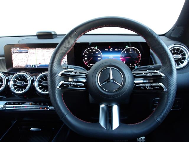 GLB GLB200d 4マチック AMGラインパッケージ 後期・認定保証2年・禁煙車・パノラミックルーフ・アンビエントライト・コスモスブラック・自動開閉テールゲート・純正ドライブレコーダー前後・(2401)(31枚目)