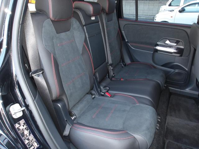 GLB GLB200d 4マチック AMGラインパッケージ 後期・認定保証2年・禁煙車・パノラミックルーフ・アンビエントライト・コスモスブラック・自動開閉テールゲート・純正ドライブレコーダー前後・(2401)(52枚目)