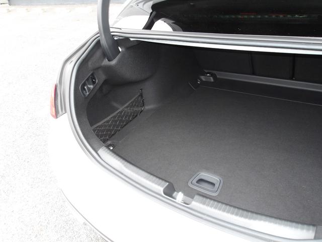 Ｃクラス Ｃ２２０ｄアバンギャルド　ＡＭＧラインパッケージ　認定保証２年・パノラミックルーフ・セーフティビジョンパッケージ・３６０度カメラ・ヘッドアップディスプレイ・フットトランクオープナー・アンビエントライト・（２５０１）（45枚目）