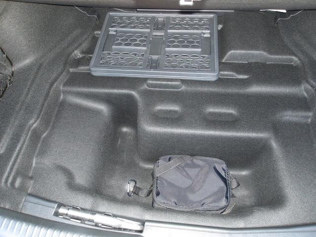 Cクラス C200アバンギャルド AMGラインパッケージ 認定保証2年・禁煙車・パノラミックルーフ・レザーエクスクルーシブパッケージ・ドライバーズパッケージ・セーフティビジョンパッケージ・(2501)(57枚目)