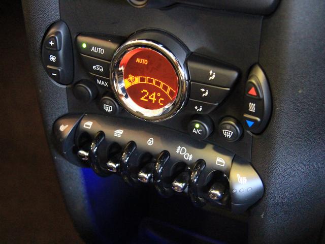 クーパーS コンバーチブル 禁煙車 Panasonic製ナビゲーション リバースギア連動バックカメラ リアコーナーセンサー シートヒーター バイキセノンヘッドライト オールウェイズオープンタイマー ETC ディーラー車(13枚目)