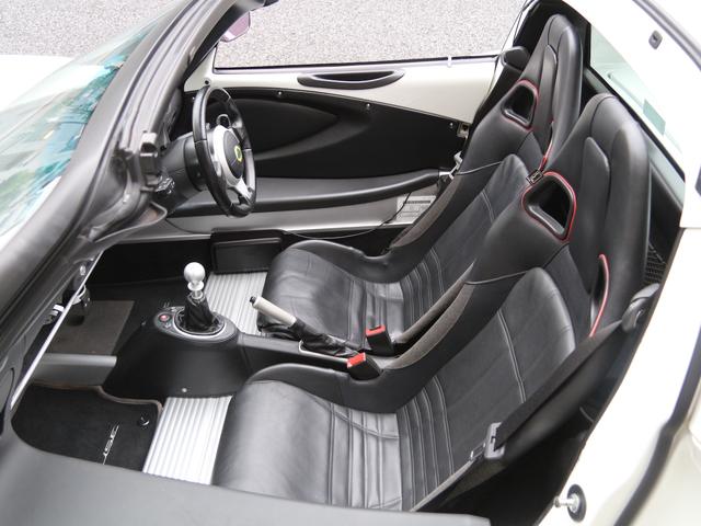 エリーゼ Ｓ　禁煙車　サクラム製サイレンサー　スポーツパック　ツーリングパック　クルーズコントロール　ＨＤＤナビゲーションＴＶ　バックカメラ　キセノンライト　ドライブレコーダー　レーダー探知機　ＪＡＥナンバーステー（48枚目）