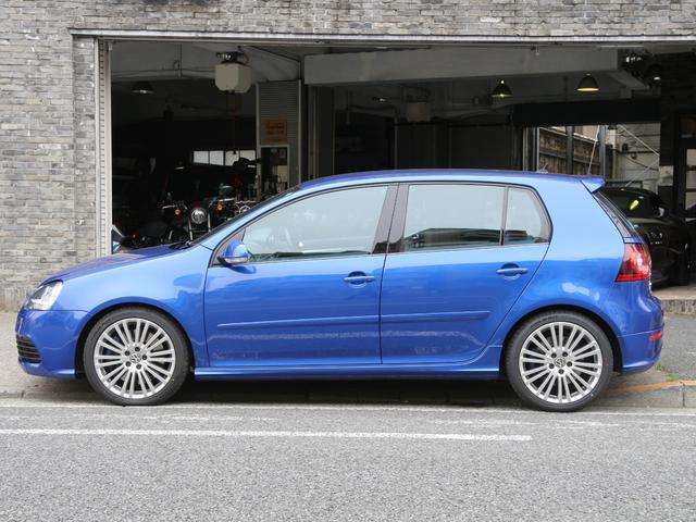 ゴルフ Ｒ３２　禁煙車　ＨＤＤナビゲーション　フルセグＴＶ　レザーシート　シートヒーター　レーダー探知機　クルーズコントロール　バイキセノンヘッドライト　ツインエキゾーストパイプ　専用ブレーキキャリパー　純正１８ＡＷ（9枚目）