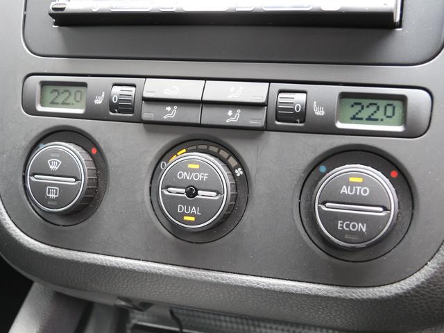 ゴルフ Ｒ３２　禁煙車　ＨＤＤナビゲーション　フルセグＴＶ　レザーシート　シートヒーター　レーダー探知機　クルーズコントロール　バイキセノンヘッドライト　ツインエキゾーストパイプ　専用ブレーキキャリパー　純正１８ＡＷ（32枚目）
