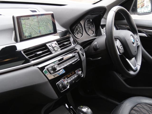 Ｘ１ ｘＤｒｉｖｅ　２０ｉ　ｘライン　禁煙　パノラマガラスサンルーフ　リアビューカメラ　Ｙスポーク１８インチアルミホイール　ＬＥＤドアプロジェクター　オートマチックテールゲート　ドライビングパフォーマンスコントロール　ドライビングアシスト（48枚目）