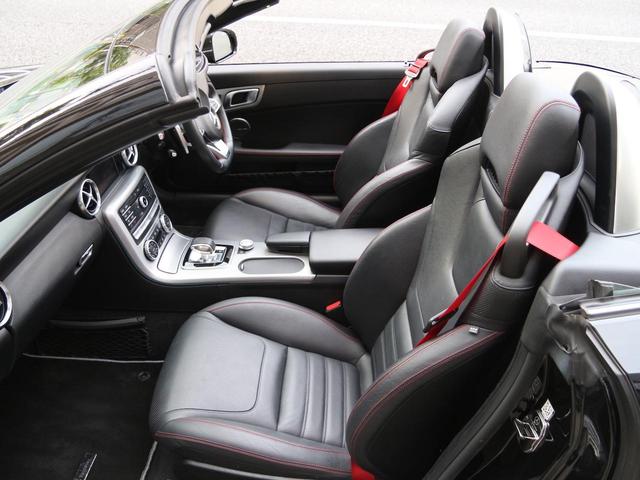 ＳＬＣ ＳＬＣ２００　スポーツ　禁煙車　マジックスカイコントロールパノラミックバリオルーフ　パナメリカーナグリル　カーボンミラートランクカーボンスポイラー　レーダーセーフティパッケージ　ハイグロスブラック１８ＡＷ　ドライブレコーダー（48枚目）