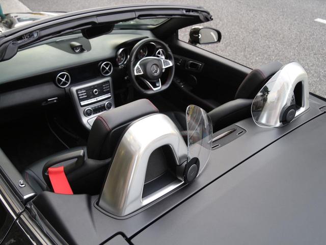 ＳＬＣ ＳＬＣ２００　スポーツ　禁煙車　マジックスカイコントロールパノラミックバリオルーフ　パナメリカーナグリル　カーボンミラートランクカーボンスポイラー　レーダーセーフティパッケージ　ハイグロスブラック１８ＡＷ　ドライブレコーダー（53枚目）