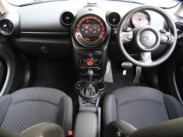 ＭＩＮＩ クーパーＳＤ　クロスオーバー　禁煙車　ディーラーオプションフルセグＴＶ　ナビ　バックカメラ　ブラックリフレクターヘッドライト　アームレスト　バイキセノンヘッドライト　ＬＥＤフォグライト　　５スターダブルスポーク１８ＡＷ（5枚目）