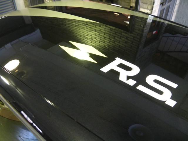 ルーテシア Ｒ．Ｓ．１８　禁煙車　５０台限定車　７Ｖ型メモリーナビゲーション　ＴＶチューナー　リバースギア連動バックカメラ　Ｒ．Ｓ．ビジョン　ブラックルノーエンブレム　　シリアルナンバーキッキングプレート　インテークブレード（77枚目）
