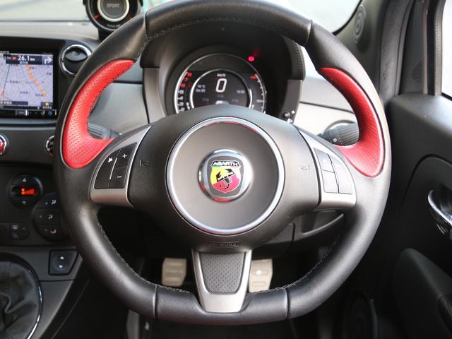 アバルト595 コンペティツィオーネ 禁煙車 7V型ワイドVGA地上デジタルTVナビ バックカメラ 純正オプションドライブレコーダー アームレスト キセノンヘッドライト ブレンボ製4ポッドフロントブレーキキャリパー 純正17インチAW(11枚目)