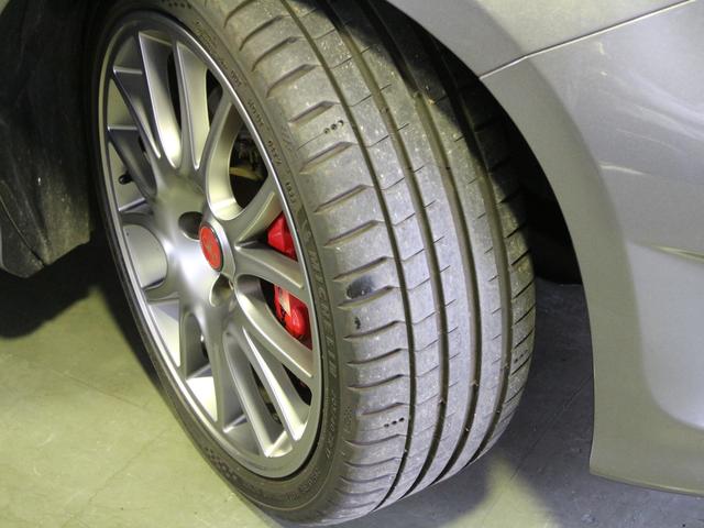 アバルト595 コンペティツィオーネ 禁煙車 7V型ワイドVGA地上デジタルTVナビ バックカメラ 純正オプションドライブレコーダー アームレスト キセノンヘッドライト ブレンボ製4ポッドフロントブレーキキャリパー 純正17インチAW(23枚目)