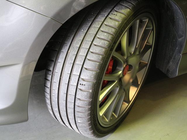 アバルト595 コンペティツィオーネ 禁煙車 7V型ワイドVGA地上デジタルTVナビ バックカメラ 純正オプションドライブレコーダー アームレスト キセノンヘッドライト ブレンボ製4ポッドフロントブレーキキャリパー 純正17インチAW(24枚目)