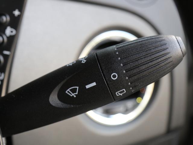 アバルト595 コンペティツィオーネ 禁煙車 7V型ワイドVGA地上デジタルTVナビ バックカメラ 純正オプションドライブレコーダー アームレスト キセノンヘッドライト ブレンボ製4ポッドフロントブレーキキャリパー 純正17インチAW(35枚目)