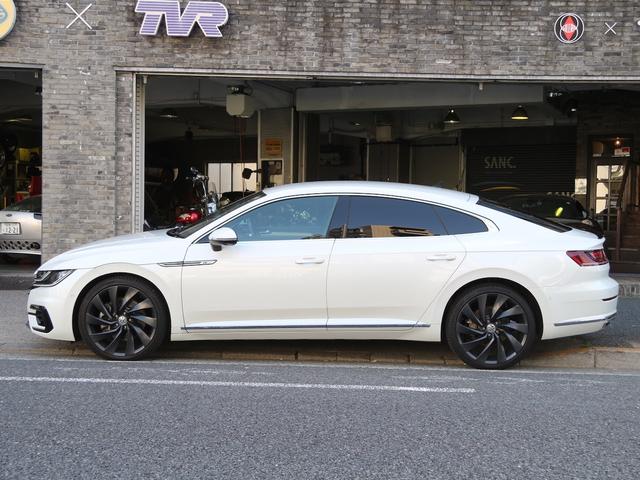 アルテオン Ｒライン　４モーションアドバンス　禁煙車　ナパレザーシート　運転席シートマッサージ機能　前後シートヒーター　アドバンス専用２０ＡＷ　　ヘッドアップディスプレイ　前後タイプドライブレコーダー　ルームミラー一体型レーダー探知機　純正ナビ（11枚目）