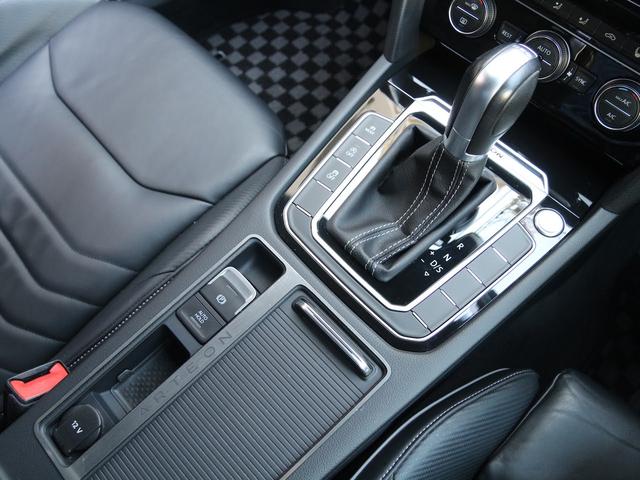 アルテオン Ｒライン　４モーションアドバンス　禁煙車　ナパレザーシート　運転席シートマッサージ機能　前後シートヒーター　アドバンス専用２０ＡＷ　　ヘッドアップディスプレイ　前後タイプドライブレコーダー　ルームミラー一体型レーダー探知機　純正ナビ（14枚目）