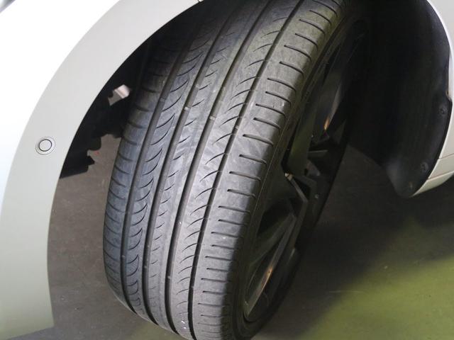アルテオン Ｒライン　４モーションアドバンス　禁煙車　ナパレザーシート　運転席シートマッサージ機能　前後シートヒーター　アドバンス専用２０ＡＷ　　ヘッドアップディスプレイ　前後タイプドライブレコーダー　ルームミラー一体型レーダー探知機　純正ナビ（25枚目）