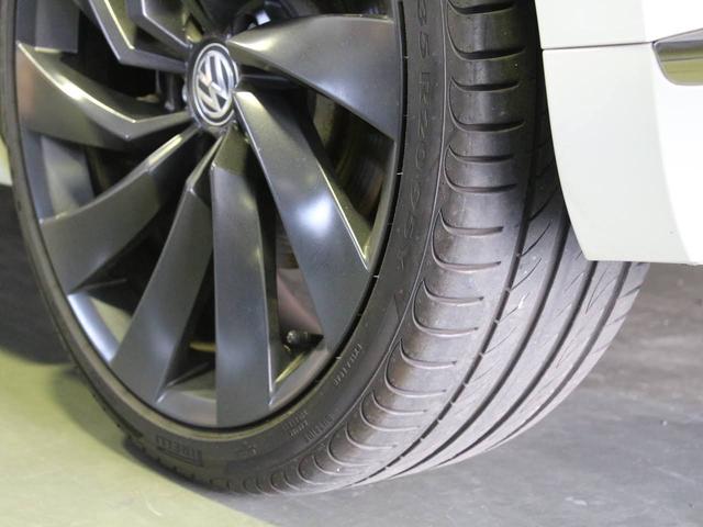アルテオン Ｒライン　４モーションアドバンス　禁煙車　ナパレザーシート　運転席シートマッサージ機能　前後シートヒーター　アドバンス専用２０ＡＷ　　ヘッドアップディスプレイ　前後タイプドライブレコーダー　ルームミラー一体型レーダー探知機　純正ナビ（27枚目）
