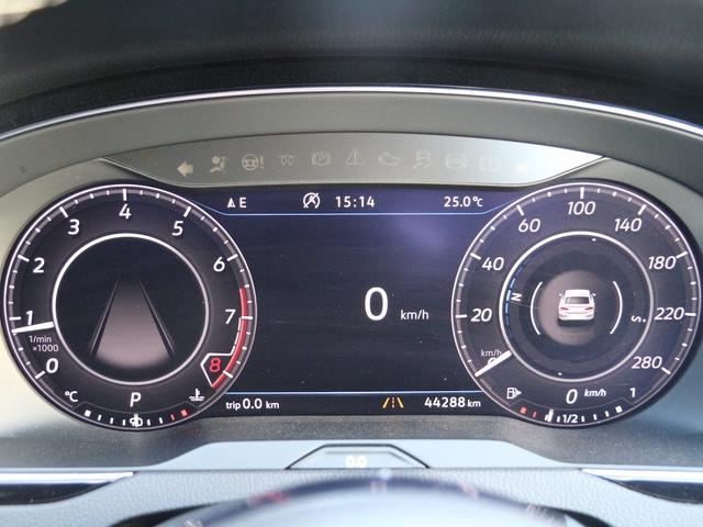 アルテオン Ｒライン　４モーションアドバンス　禁煙車　ナパレザーシート　運転席シートマッサージ機能　前後シートヒーター　アドバンス専用２０ＡＷ　　ヘッドアップディスプレイ　前後タイプドライブレコーダー　ルームミラー一体型レーダー探知機　純正ナビ（30枚目）