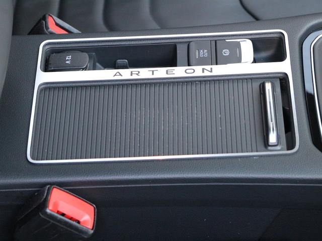 アルテオン Ｒライン　４モーションアドバンス　禁煙車　ナパレザーシート　運転席シートマッサージ機能　前後シートヒーター　アドバンス専用２０ＡＷ　　ヘッドアップディスプレイ　前後タイプドライブレコーダー　ルームミラー一体型レーダー探知機　純正ナビ（46枚目）