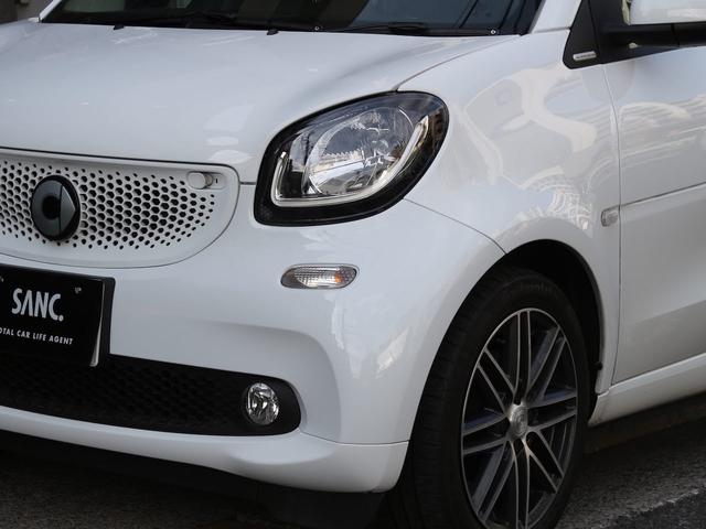 スマートフォーツーカブリオ ホワイトブラウン エディション 禁煙 ストラーダ製9インチフローティングナビ フルセグTV DVD再生 Bカメ 黒茶ハーフレザーシート シートヒーター ブラウンダッシュボード&ドアトリム 全国30台限定(54枚目)