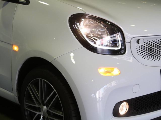 スマートフォーツーカブリオ ホワイトブラウン エディション 禁煙 ストラーダ製9インチフローティングナビ フルセグTV DVD再生 Bカメ 黒茶ハーフレザーシート シートヒーター ブラウンダッシュボード&ドアトリム 全国30台限定(60枚目)