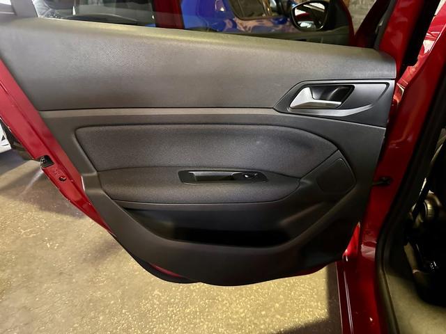 308 アリュール ブルーHDi スペシャルエディション 限定車 禁煙車 パノラミックガラスルーフ Peugeotミラースクリーン リアビューカメラ DENON製HiFiオーディオ LEDヘッドライト 専用17インチアロイホイール レーンキープアシスト(18枚目)