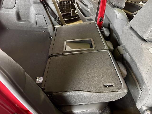 308 アリュール ブルーHDi スペシャルエディション 限定車 禁煙車 パノラミックガラスルーフ Peugeotミラースクリーン リアビューカメラ DENON製HiFiオーディオ LEDヘッドライト 専用17インチアロイホイール レーンキープアシスト(20枚目)