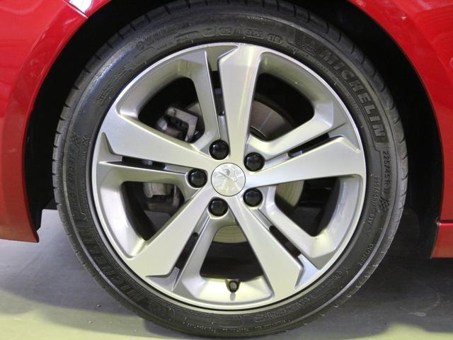 308 アリュール ブルーHDi スペシャルエディション 限定車 禁煙車 パノラミックガラスルーフ Peugeotミラースクリーン リアビューカメラ DENON製HiFiオーディオ LEDヘッドライト 専用17インチアロイホイール レーンキープアシスト(31枚目)